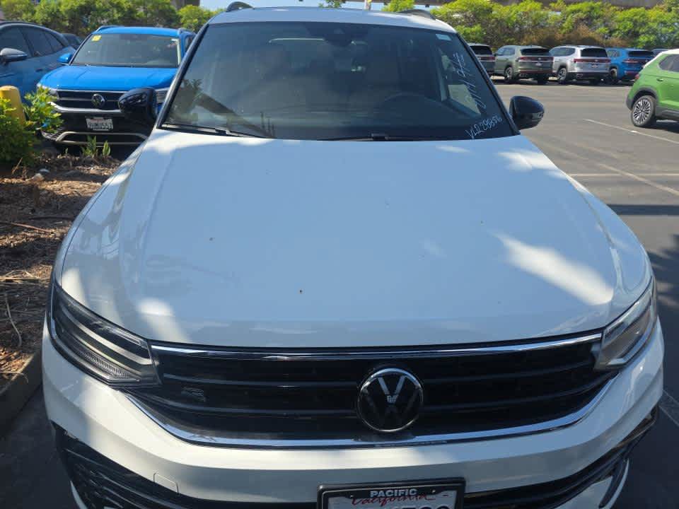 Used 2024 Volkswagen Tiguan SE R-Line FWD image 2