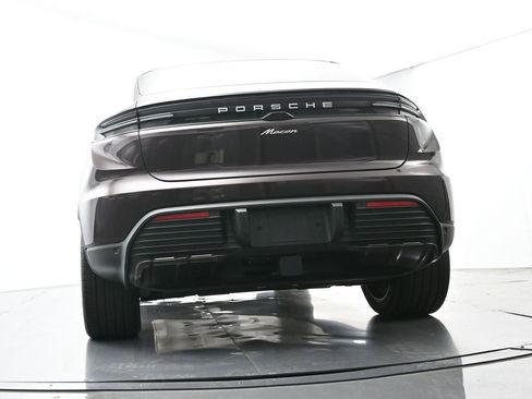 Certified 2025 Porsche Macan Electric RWD image 49