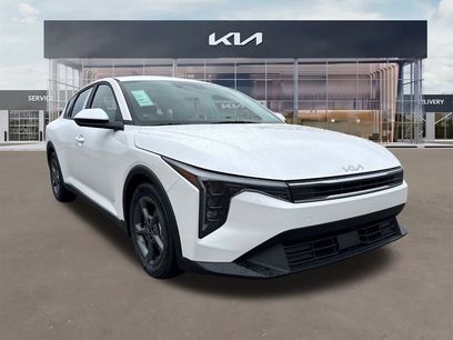 New 2025 Kia K4 LXS