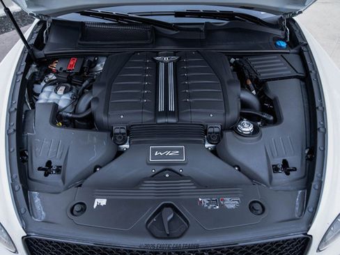 Used 2022 Bentley Bentayga Speed image 22