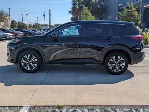 Used 2023 Nissan Rogue SV image 9