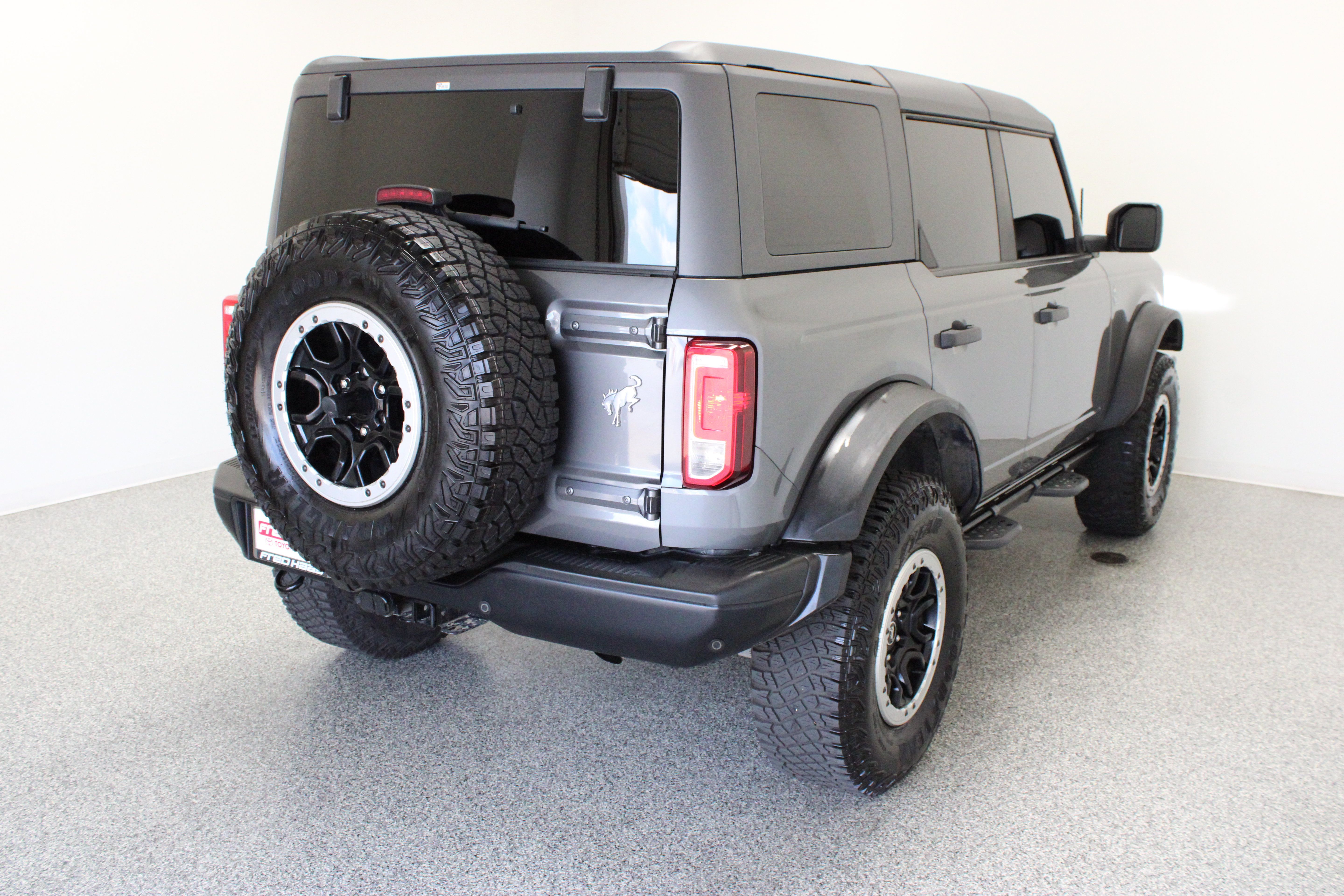 Used 2023 Ford Bronco Black Diamond w/ Sasquatch Package AWD/4WD image 7
