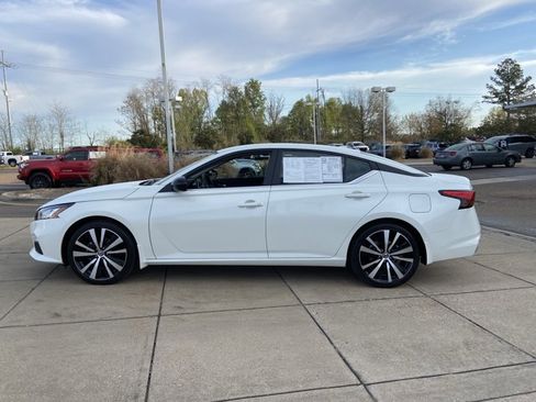 Used 2022 Nissan Altima 2.5 SR image 6