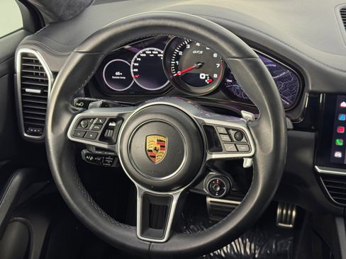 Used 2022 Porsche Cayenne GTS image 21