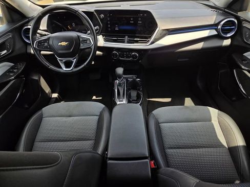 Used 2024 Chevrolet Trax LT w/ Driver Confidence Package FWD image 6