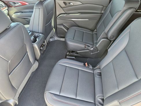 New 2026 Chevrolet Traverse Z71 w/ Driver Confidence Package image 27