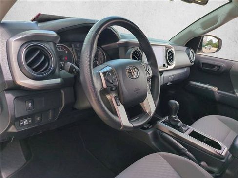 Certified 2022 Toyota Tacoma SR5 RWD image 10