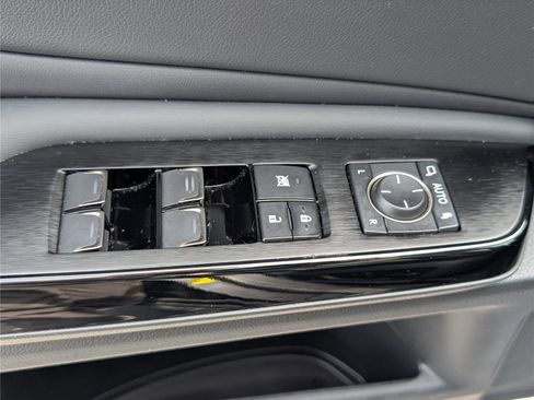 Used 2025 Lexus ES 350 w/ Premium Package image 20