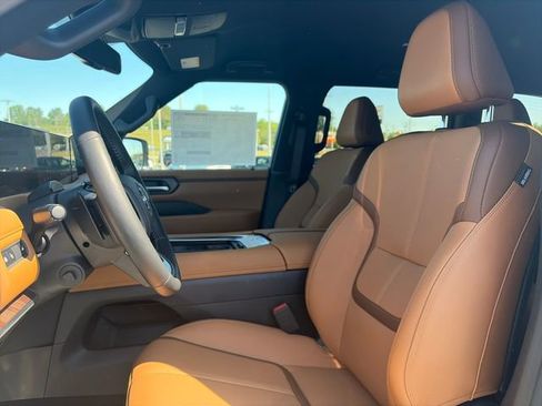 New 2026 Nissan Armada SL w/ Captain's Chari Seat Package AWD/4WD image 16