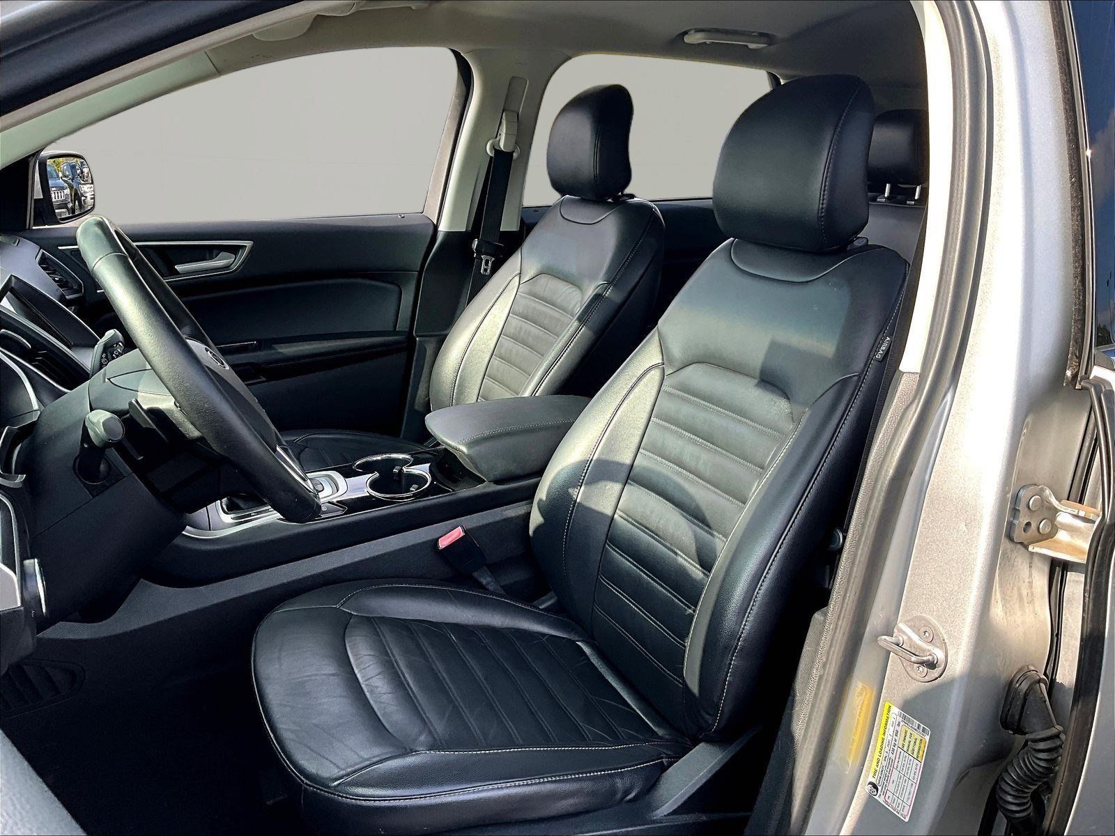 Used 2017 Ford Edge SEL w/ Equipment Group 201A FWD image 21