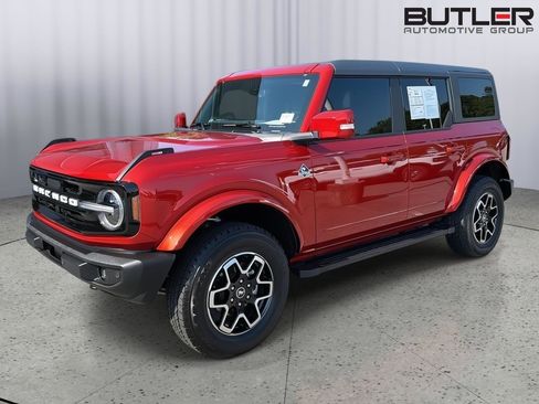 Certified 2024 Ford Bronco Outer Banks AWD/4WD image 1