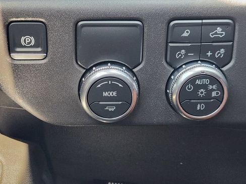 Used 2025 GMC Sierra 1500 SLT RWD image 20