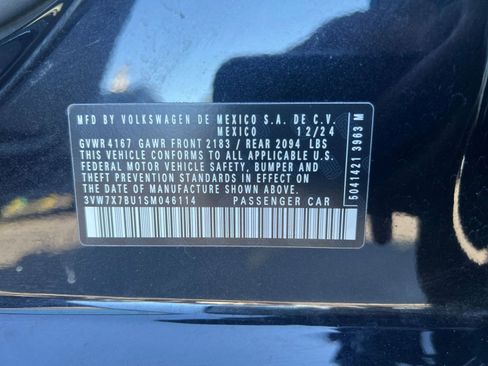 Used 2025 Volkswagen Jetta SE image 29