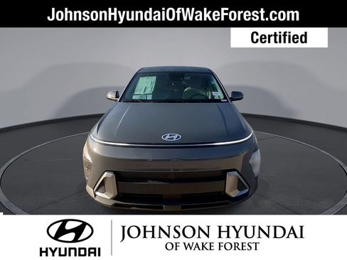 Used 2025 Hyundai Kona SE FWD image 3