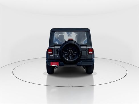 Used 2022 Jeep Wrangler Unlimited Sport image 7