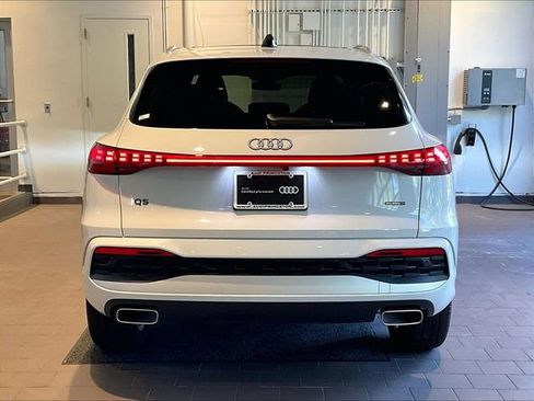 Certified 2025 Audi Q5 Premium w/ Premium Plus AWD/4WD image 7