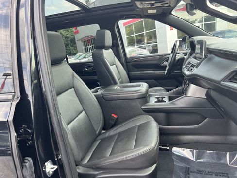 Used 2024 Chevrolet Tahoe Z71 w/ Luxury Package AWD/4WD image 27