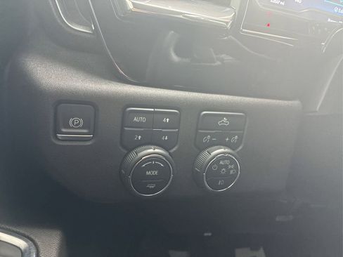 Used 2023 Chevrolet Silverado 1500 RST w/ Z71 Off-Road Package image 15