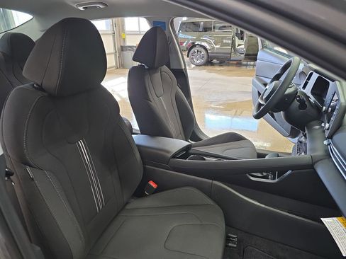 New 2026 Hyundai Elantra Blue image 10