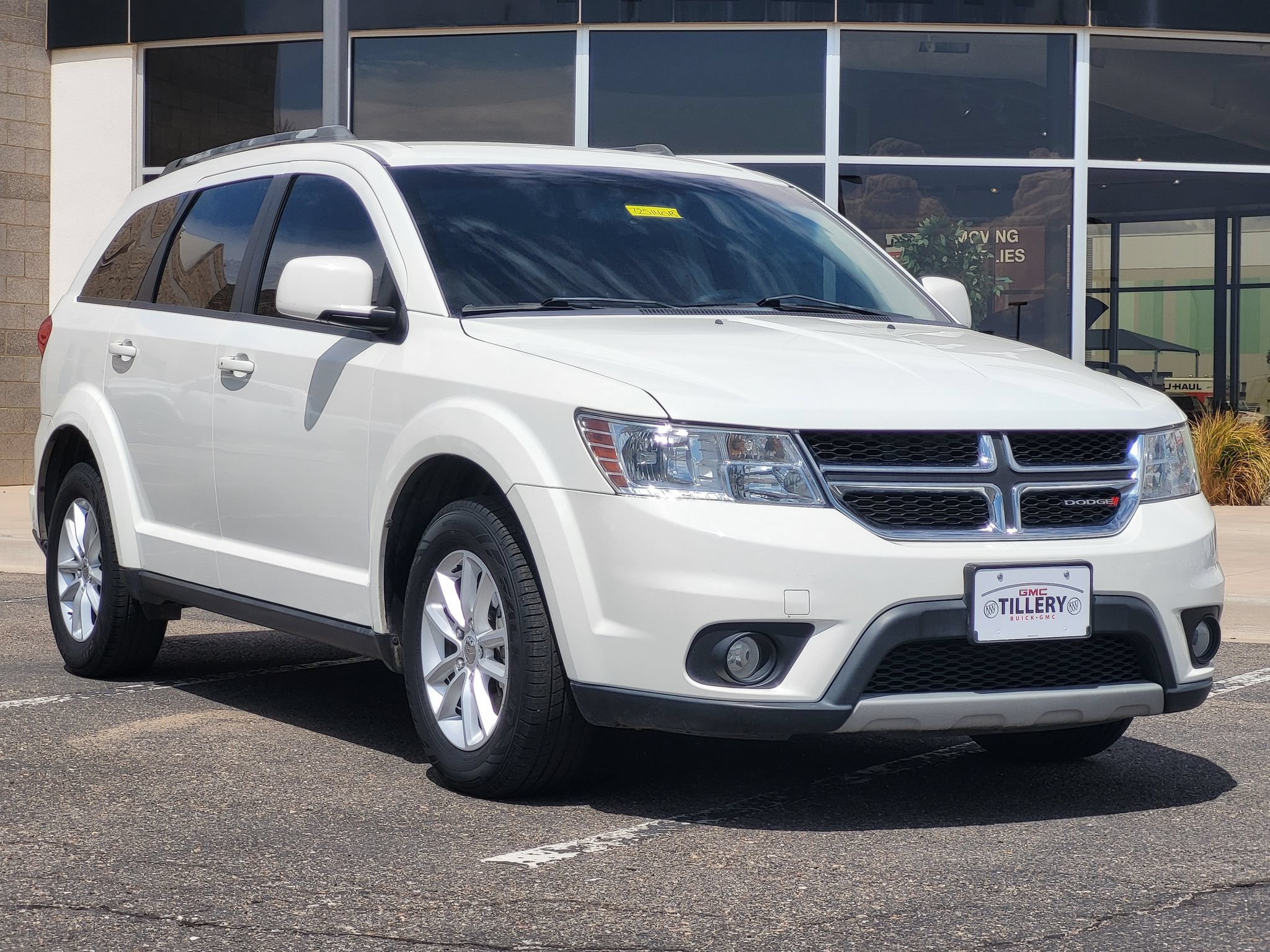 Used 2017 Dodge Journey SXT w/ Comfort/Convenience Group FWD image 2