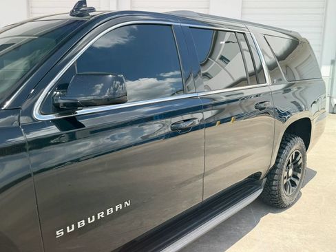 Used 2020 Chevrolet Suburban LT RWD image 16