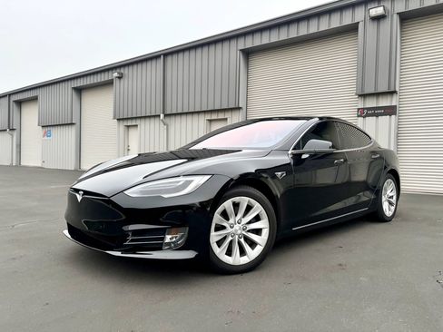 Used 2018 Tesla Model S 100D image 5