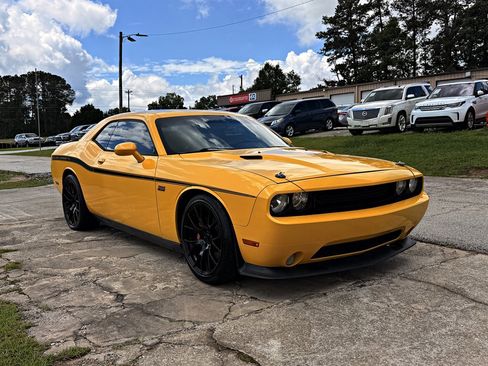 Used 2012 Dodge Challenger SRT8 Yellow Jacket w/ Premium Sound Group RWD image 3
