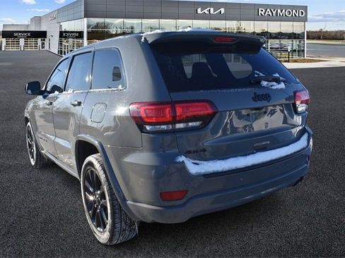 Used 2020 Jeep Grand Cherokee Altitude image 5
