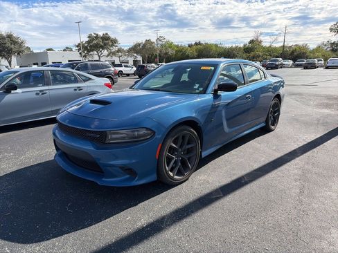 Used 2020 Dodge Charger R/T w/ Driver Convenience Group image 3