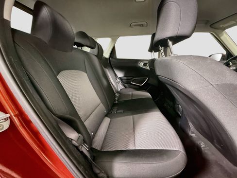 Used 2020 Kia Soul LX FWD image 26