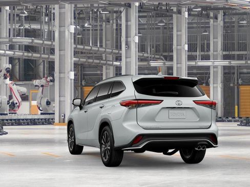 New 2026 Toyota Highlander XSE AWD/4WD image 7