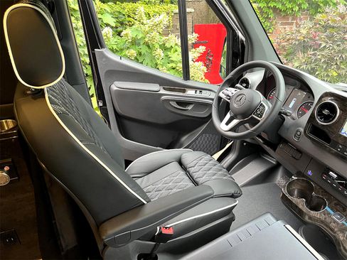 Used 2023 Mercedes-Benz Sprinter 3500 w/ Parking Package image 27