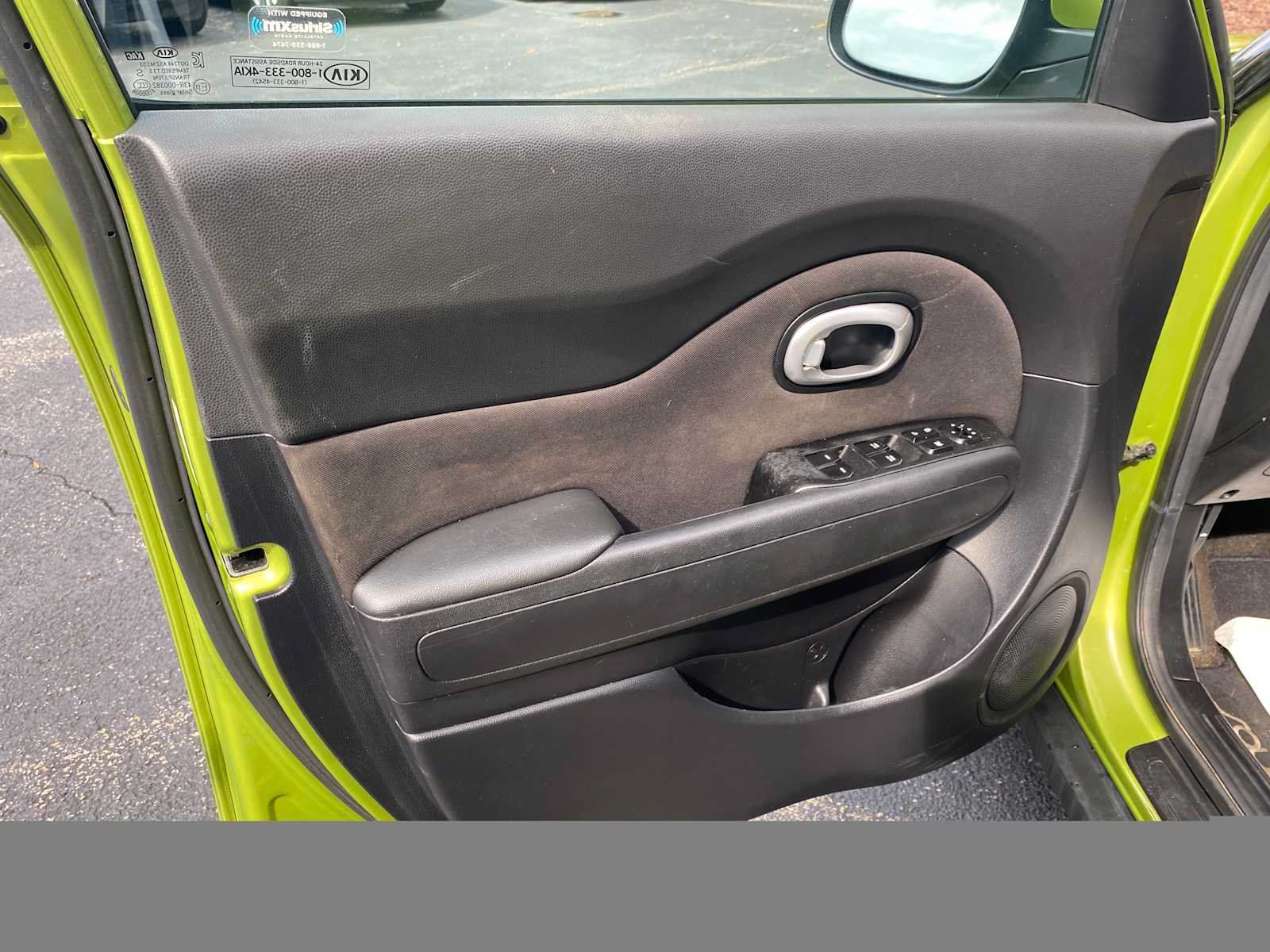 Used 2016 Kia Soul + FWD image 26