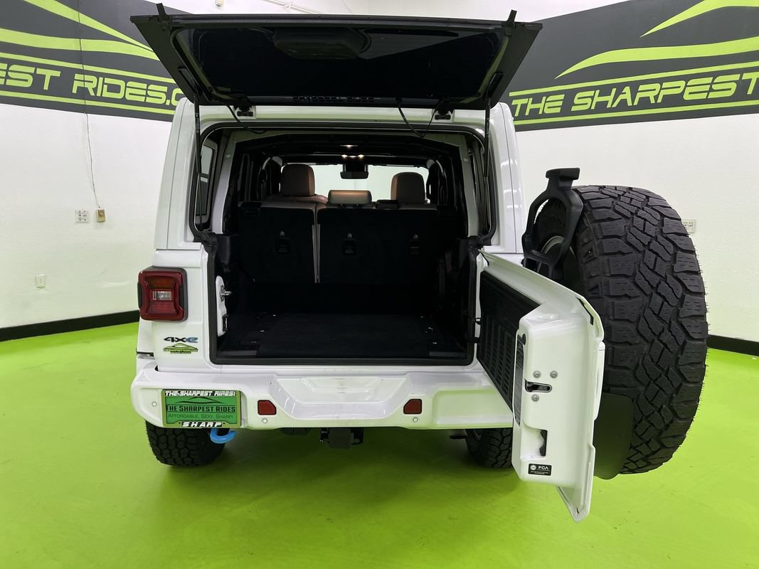 Used 2022 Jeep Wrangler Unlimited Sahara AWD/4WD image 9