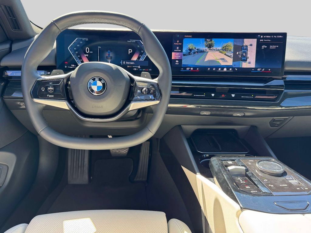 Certified 2024 BMW 530i xDrive w/ Premium Package AWD/4WD image 16
