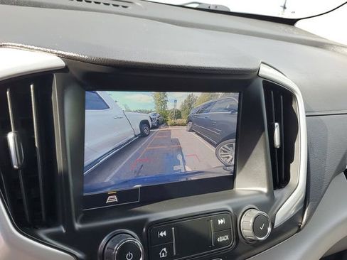 Used 2022 GMC Terrain SLT FWD image 21