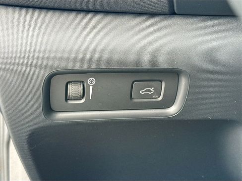 Used 2022 Polestar Polestar 2 image 11