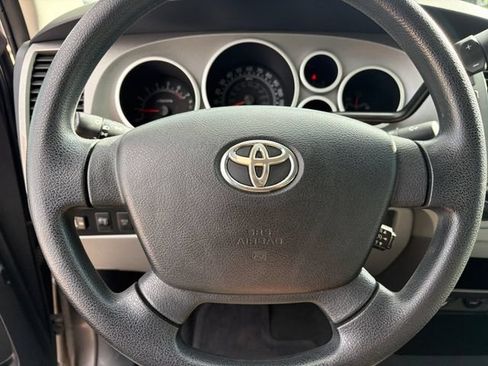 Used 2013 Toyota Tundra 4x4 Double Cab w/ Tow Pkg image 7