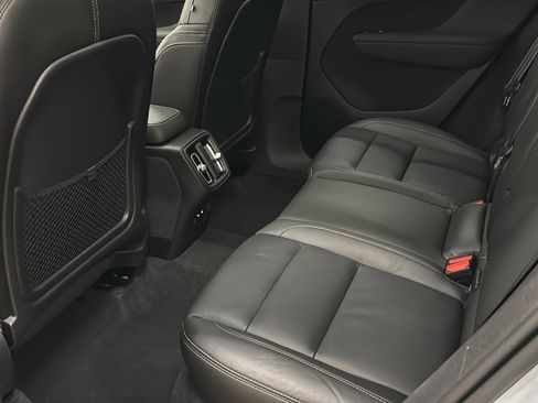 Used 2024 Volvo XC40 B5 Plus w/ Climate Package image 27