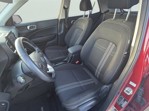 Used 2023 Hyundai Venue SEL w/ Cargo Package FWD image 17