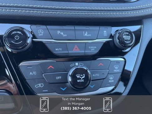 New 2026 Chrysler Pacifica Select image 24