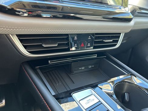New 2026 Volkswagen Atlas Peak Edition AWD/4WD image 38
