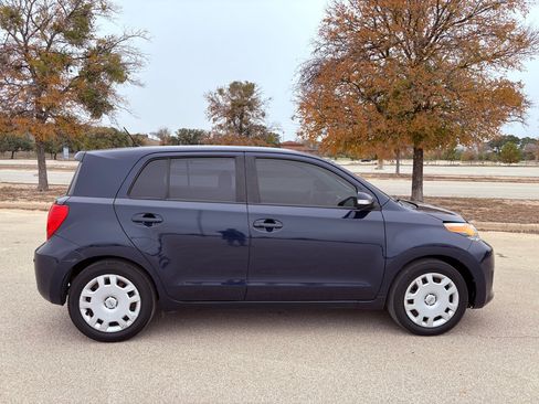 Used 2013 Scion xD image 43