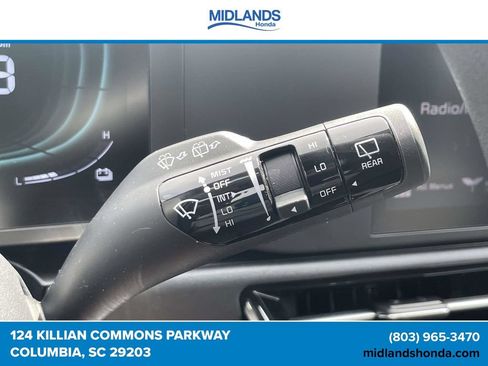 Used 2024 Kia Niro LX FWD image 24