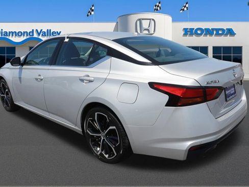Used 2024 Nissan Altima 2.5 SR FWD image 4