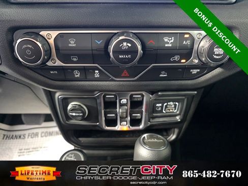 New 2025 Jeep Gladiator Sport image 23