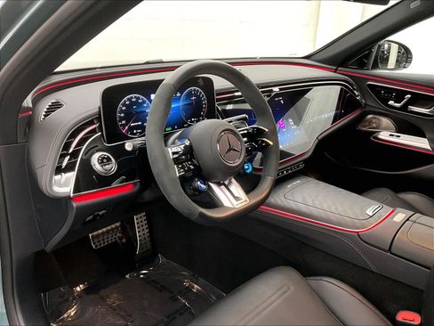 Used 2026 Mercedes-Benz E 53 AMG e 4MATIC Sedan image 19