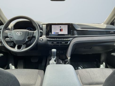 Used 2025 Toyota Camry LE FWD image 10
