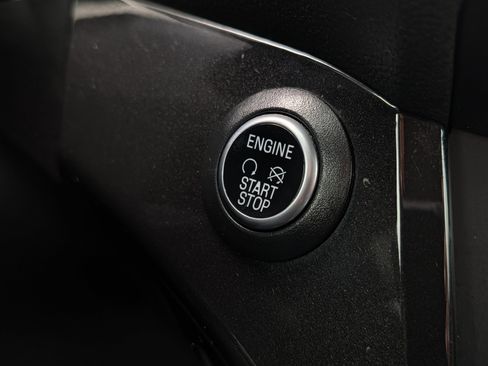 Certified 2018 Ford Escape Titanium image 33