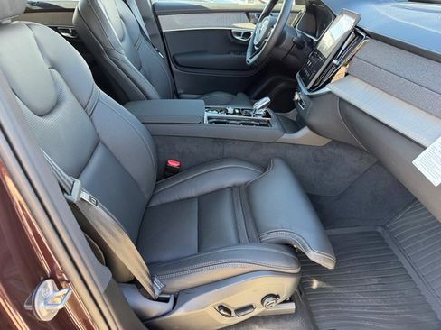 New 2025 Volvo XC90 B6 Ultra w/ Protection Package Premier image 11